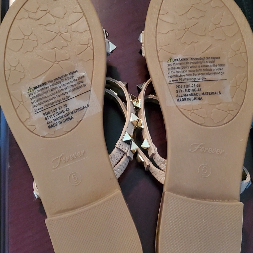 Sandal - Picture 3 of 3